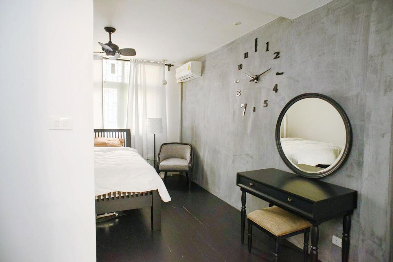 Inner Old Town 196 Chic Guesthouse - Self Check In Bangkok Exteriör bild